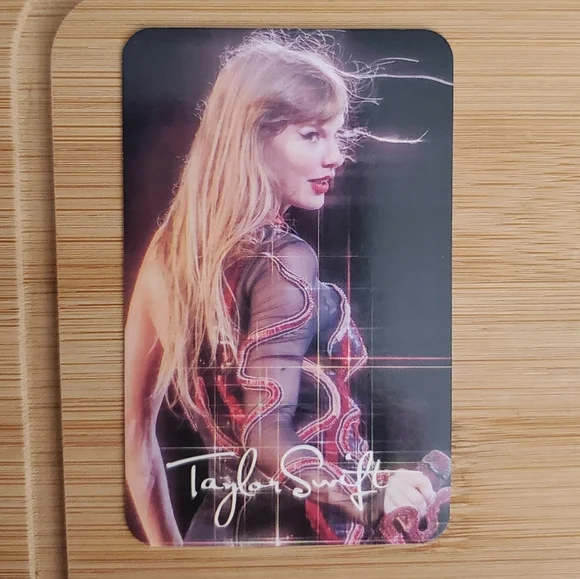 Taylor Swift Photo Card Set - Picture 6 of 10